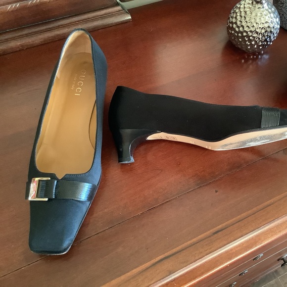 Gucci Black Pony Hair Pumps - Picture 9 of 11